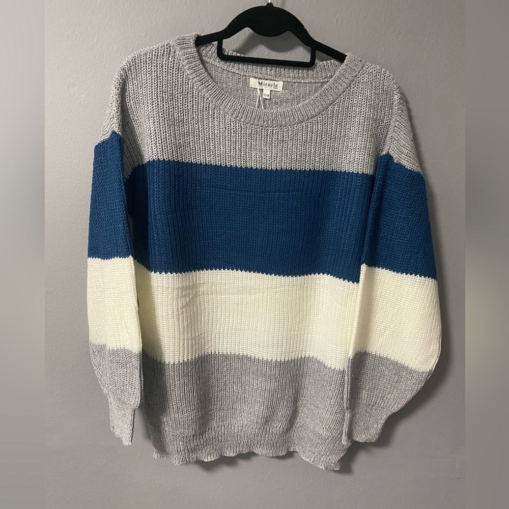 NWT Miracle Colorblock Crew Neck Balloon Sleeves Sweater. Size S/M
